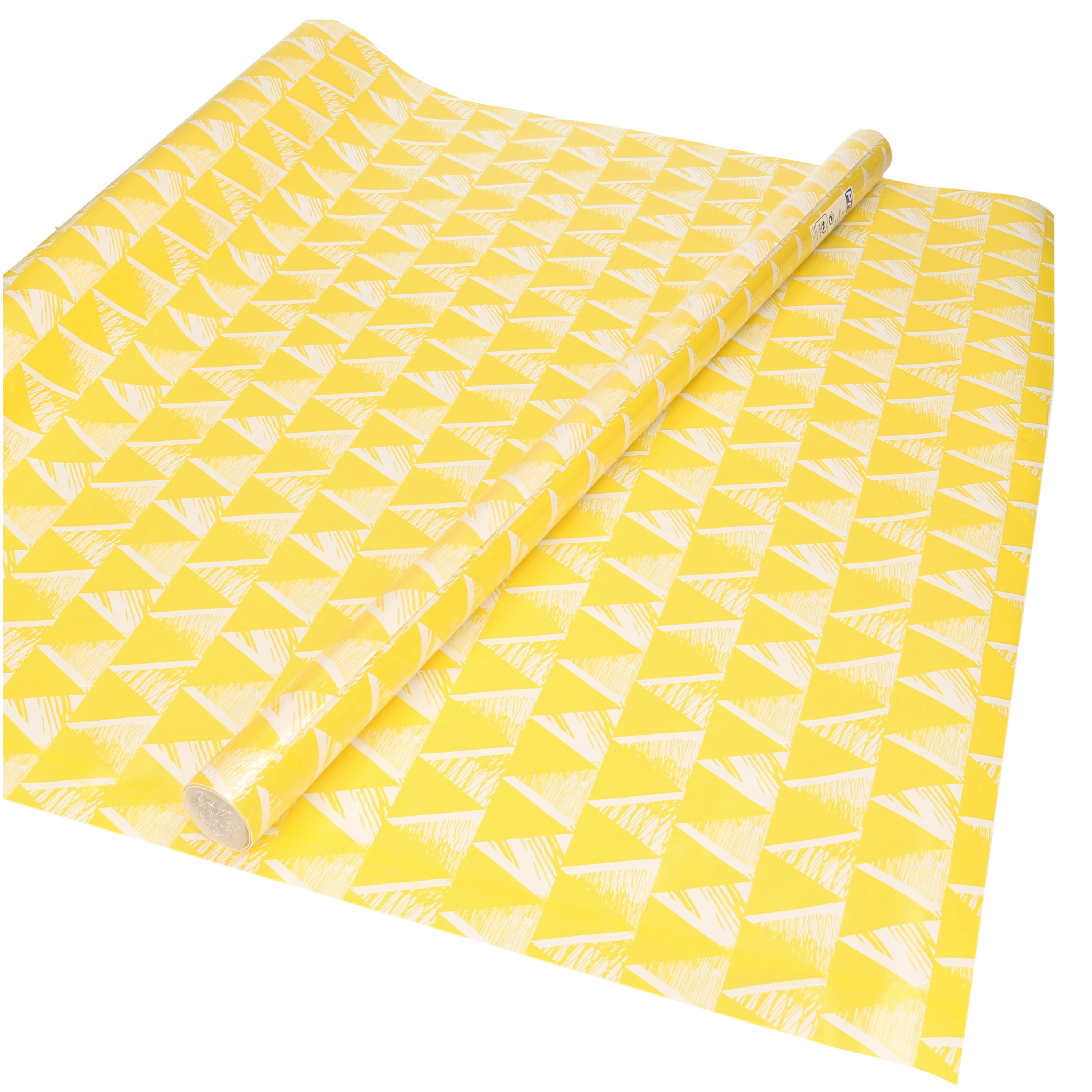 1x Inpakpapier/cadeaupapier geel met witte driehoekjes motief 200 x 70 cm rol