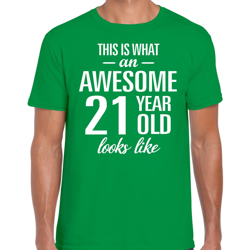 Awesome 21 year / 21 jaar cadeau t-shirt groen heren