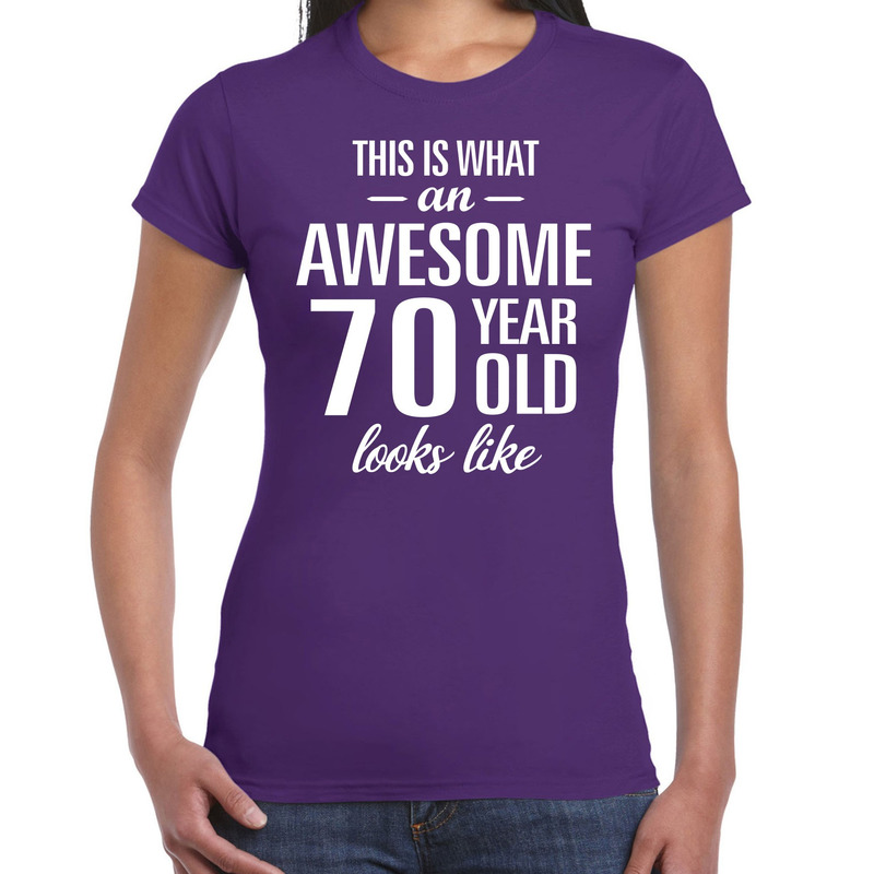 Awesome 70 year / 70 jaar cadeau t-shirt paars dames