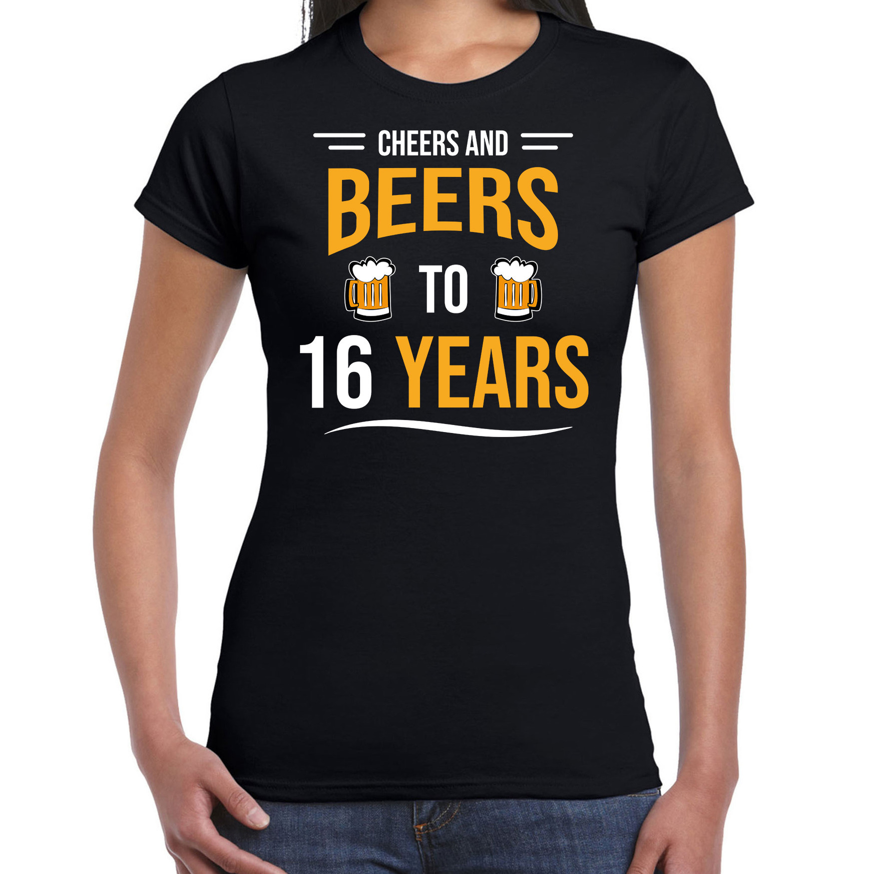 Cheers and beers 16 jaar verjaardag cadeau t-shirt zwart voor dames