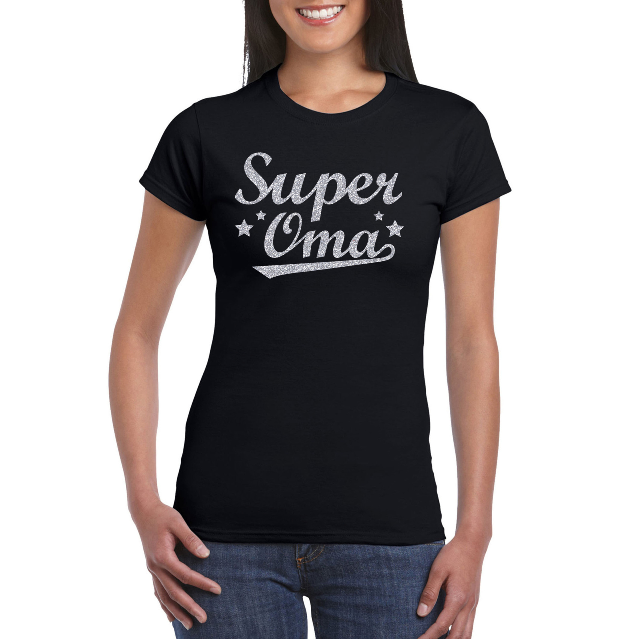 Super oma cadeau t-shirt met zilveren glitters op zwart voor dames